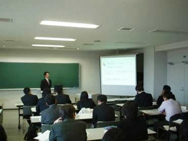 数学部会(中・高)の様子1