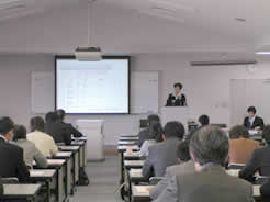 小学校学習指導部会の様子1