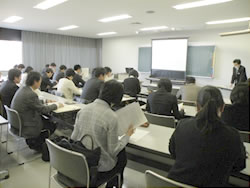 国語部会（中・高）の様子6