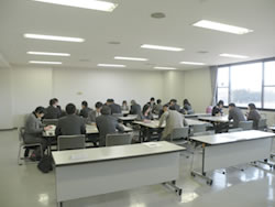 数学部会（中・高）の様子3