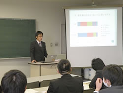 理科部会（中・高）の様子1