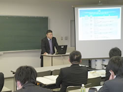 理科部会（中・高）の様子3