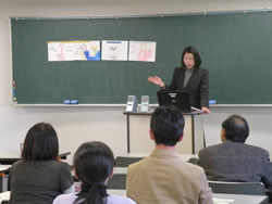 英語（中・高）部会の様子２