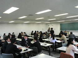 英語（中・高）部会の様子４