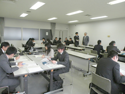 数学部会（中・高）の様子3