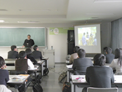 英語部会（中・高）の様子１