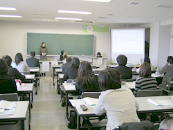 幼・保・小連携部会の様子1