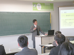 数学部会（中・高）の様子1