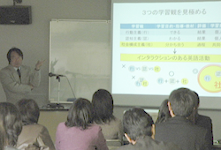 小学校外国語活動部会の様子5