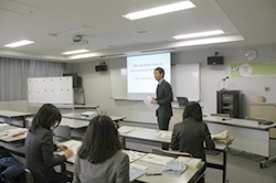 英語部会（中・高)の様子１