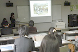 幼・保・小連携部会の様子4