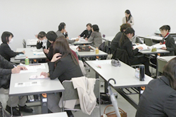 小学校学習指導部会の様子3