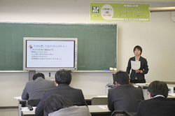数学部会（中・高）の様子2