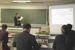 理科部会（中・高）の様子3