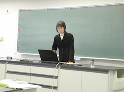 理科部会（中・高）の様子3