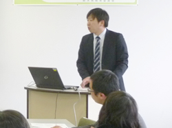 数学部会（中・高）の様子2