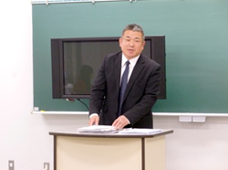 数学部会（中・高）の様子1