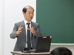 数学部会（中・高）の様子2