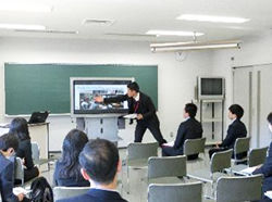 校内研修部会の様子２