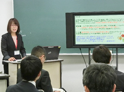 校内研修部会の様子４