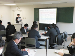 社会、地歴・公民部会（中・高）の様子4