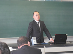 理科部会（中・高）の様子3