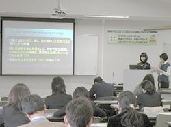 英語部会（中・高）の様子1