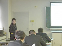 理科部会（中・高）の様子2