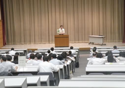 講話「学校における人権教育の推進と教頭の役割」