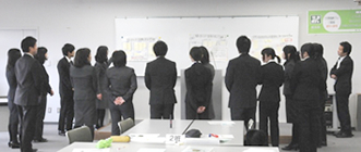 各班からの発表の様子